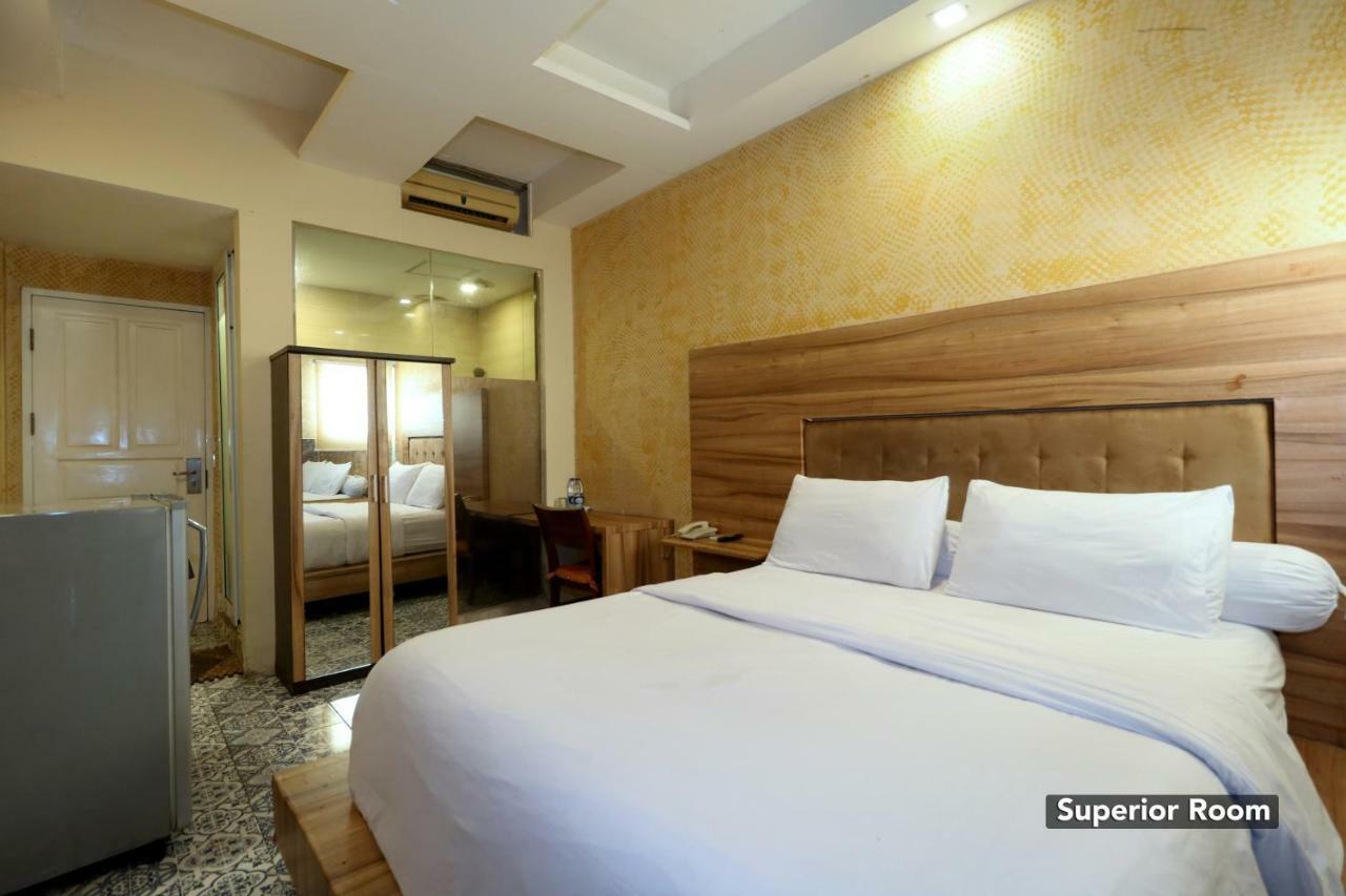 Magnolia Hotel Jakarta Exterior photo