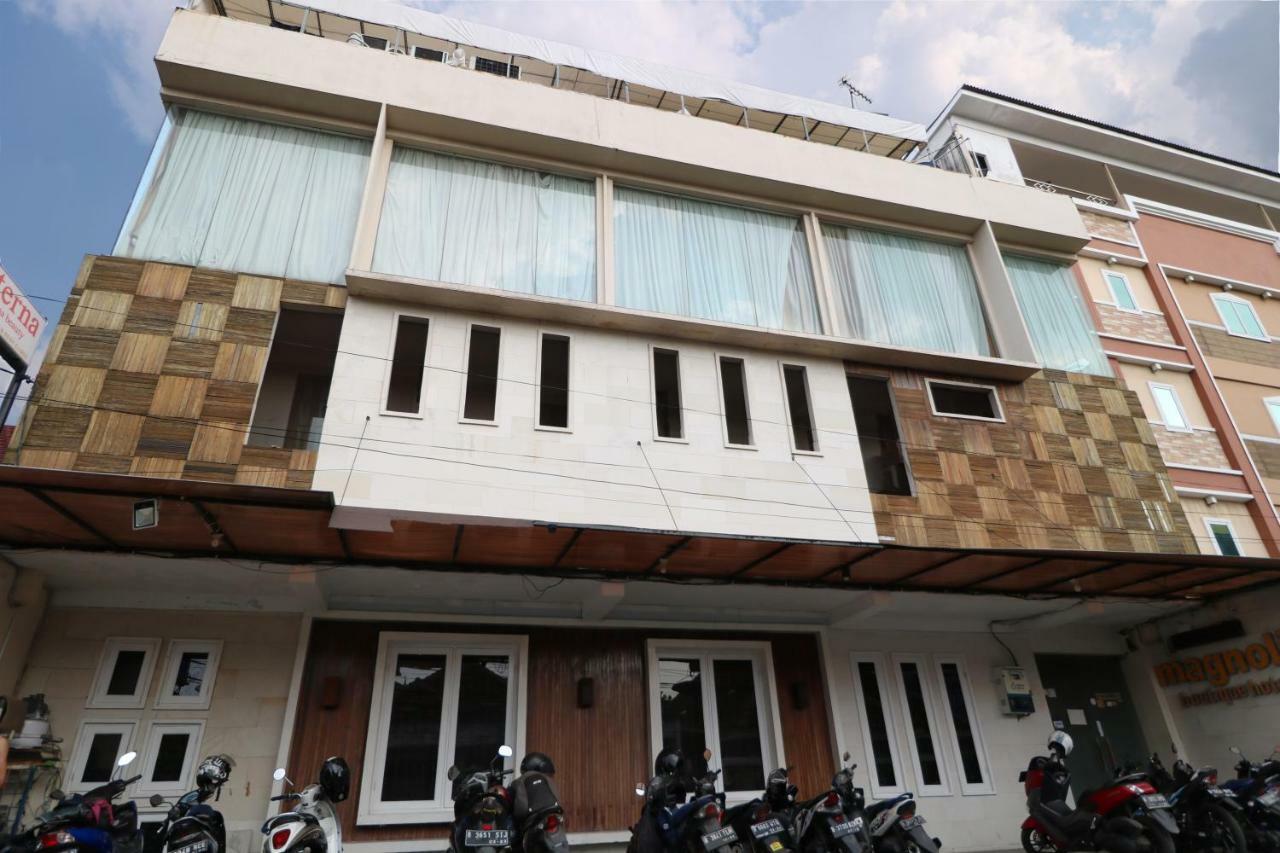 Magnolia Hotel Jakarta Exterior photo